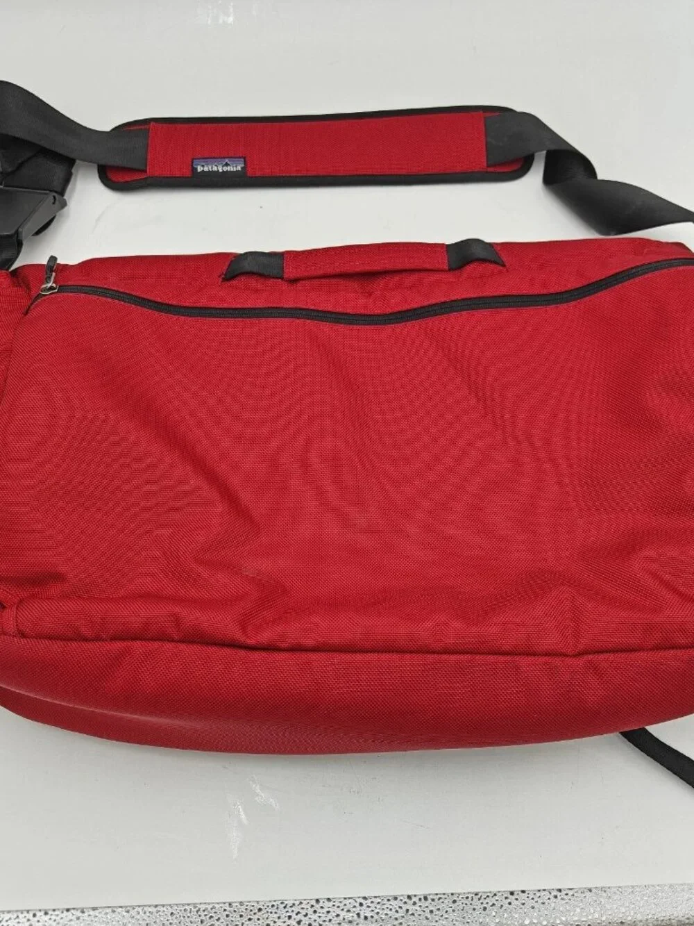 PATAGONIA Large Critical Mass Canvas Reflective Messenger Bag Red